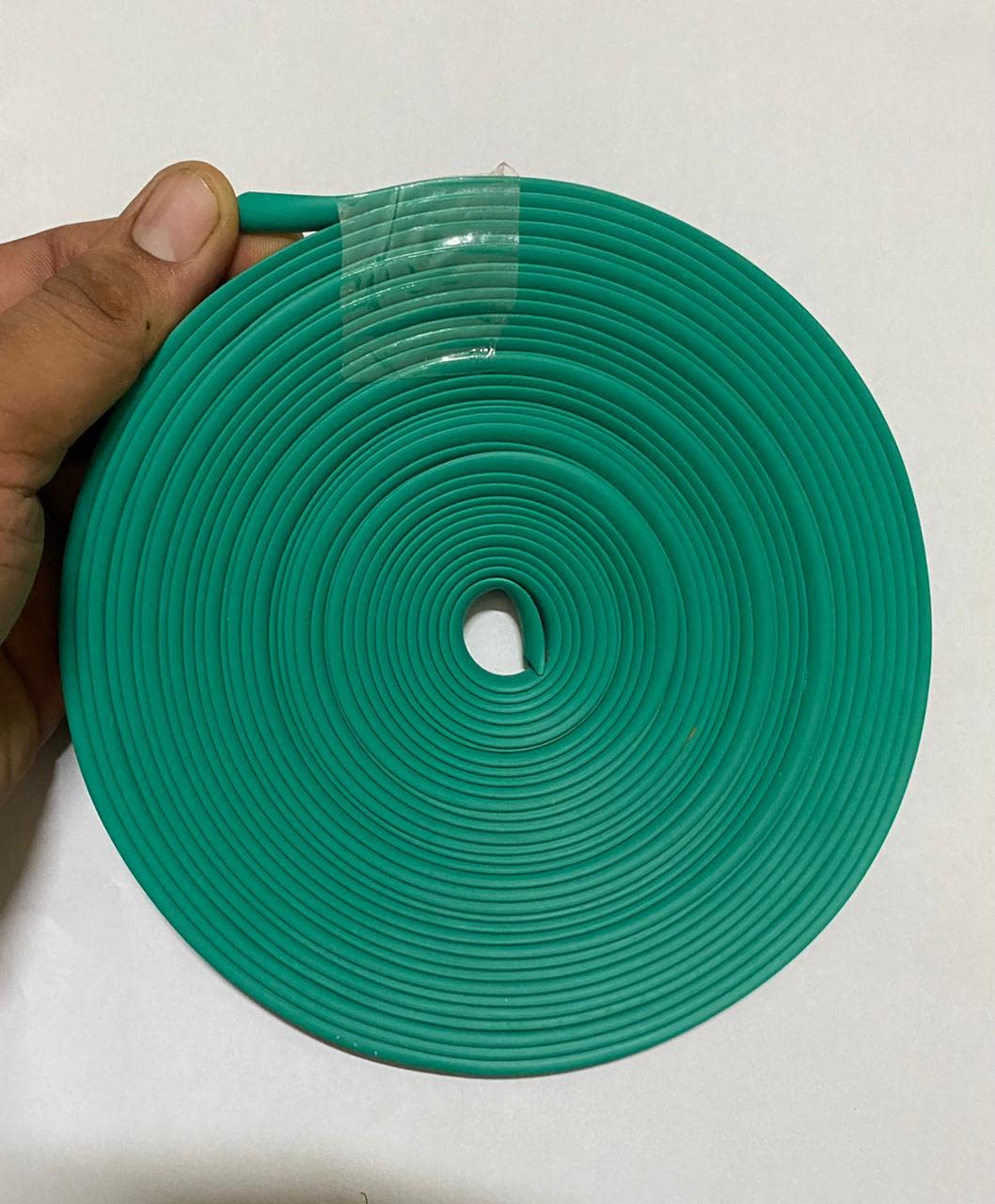 (GREEN TYRE Guard) Car Tyre Guard Edge Protector Universal Beading Alloy Wheel Edge Ring Rim Protectors Tyres Tire Guard Rubber Moulding Sticker Attractive Strip