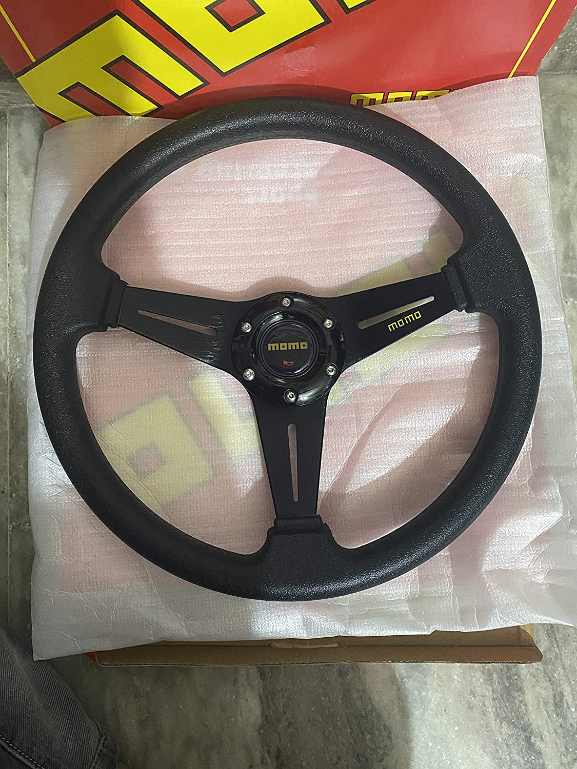 MOMO 3R STEERING 12INCH 3R-Style Universal Steering Wheel for Sports Car Look Rally Race Off Road with BOSS KIT HUB Free