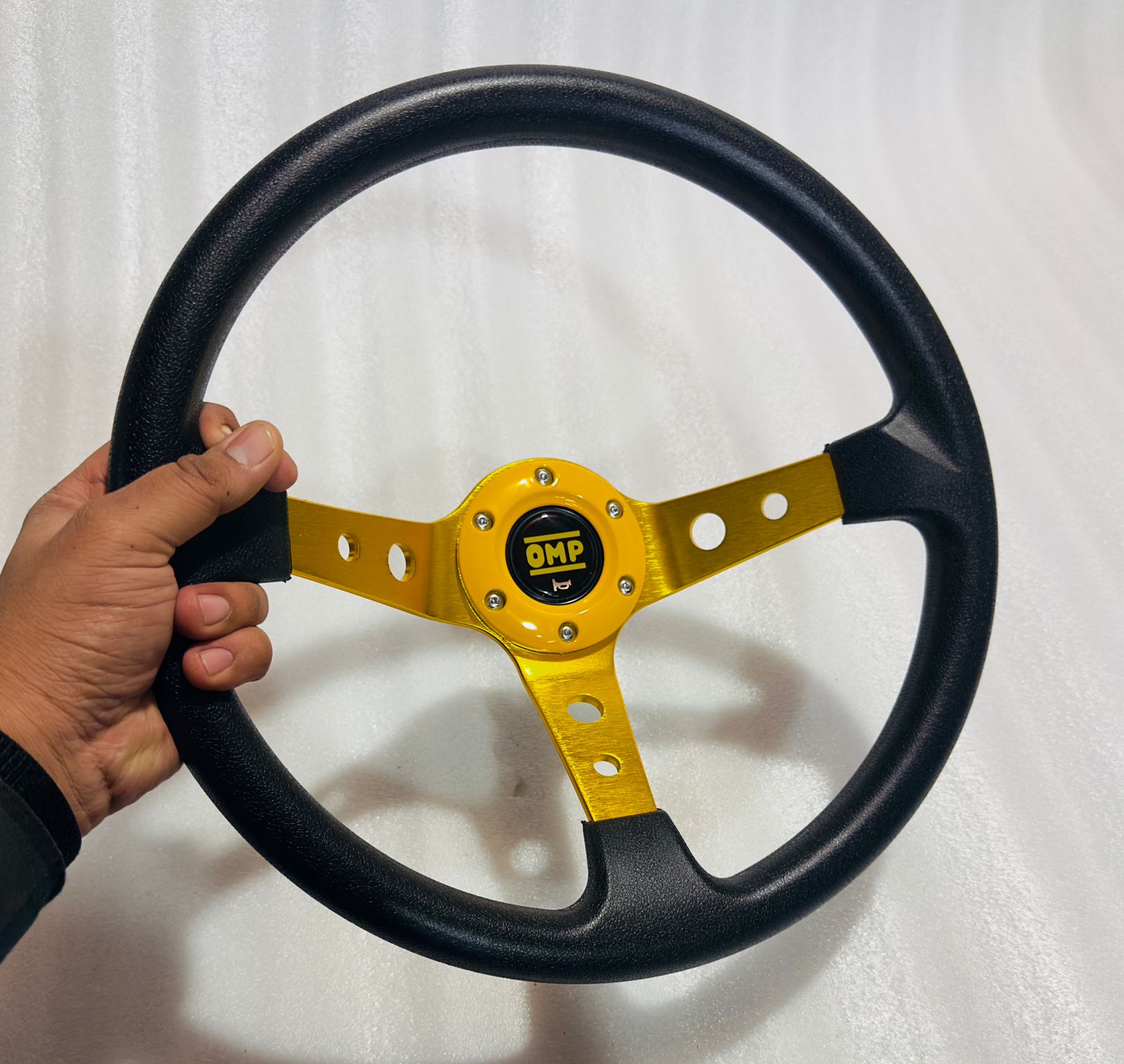 YELLOW 14INCH OMP DEEP STEERING STYLE Look Rally Race Off Road with HUB Free Universal Steering Wheel for Sports Car Universal Steering-1Piece