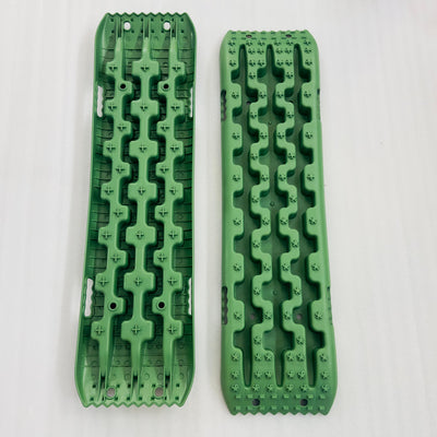 GREEN Traction Boards Recovery .Tracks Tire Ladder 4WD Recovery Mat for 4X4 Offroad Sand Snow Mud Track 2PCS