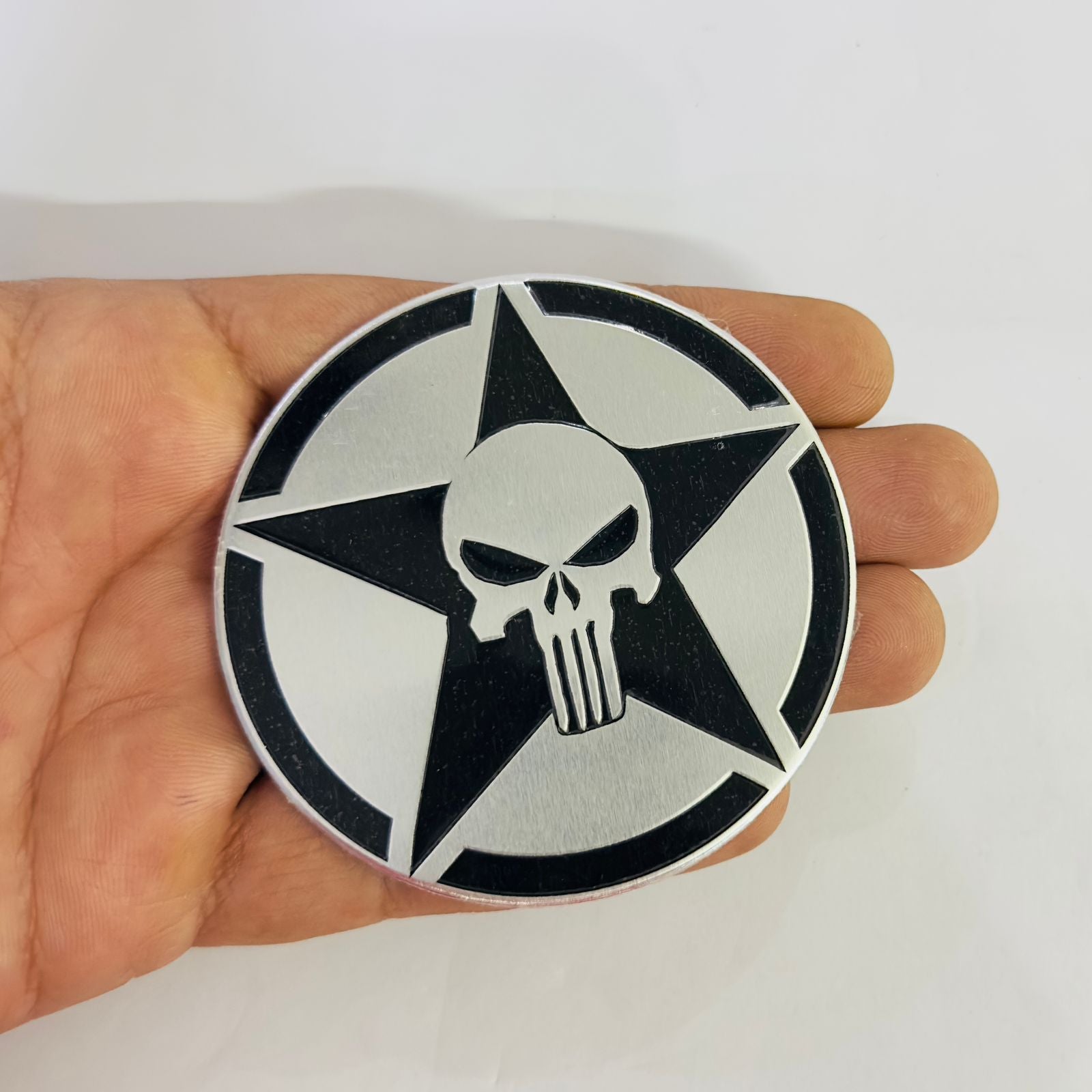 Chrome BLACK Skull Round Punisher Sticker 5.6cmx6cm Car Metal Logo 3D Emblem Auto Racing Sport Sticker Decal Decorative Sticker