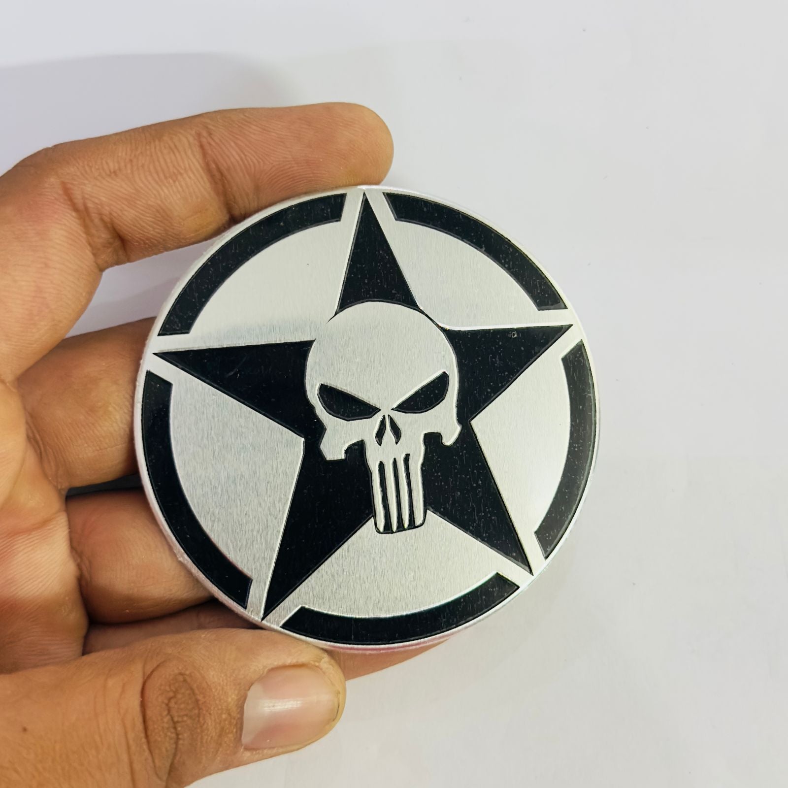 Skull Punisher Sticker 5.6cmx6cm Car Metal Logo 3D Emblem Auto Racing Sport Sticker Decal Decorative Sticker