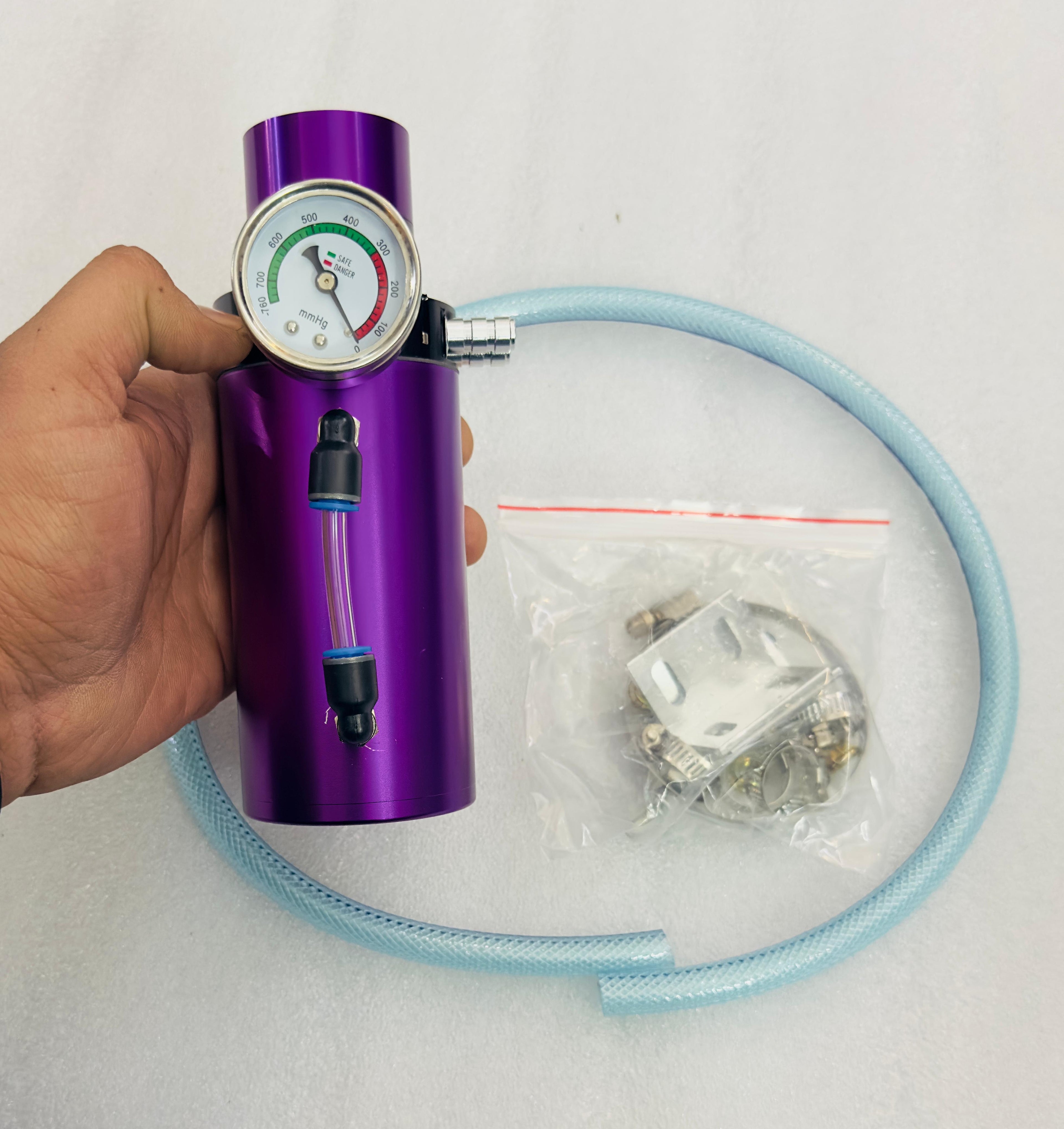 PURPLE Engine Oil Catch Aluminum Reservoir Breather Tank Can Vacuum Pressure Gauge Engine Oil Catch Can Kit Universal Aluminum Air Oil Breather Cylinder Tank for Turbo Applications-1 Piece