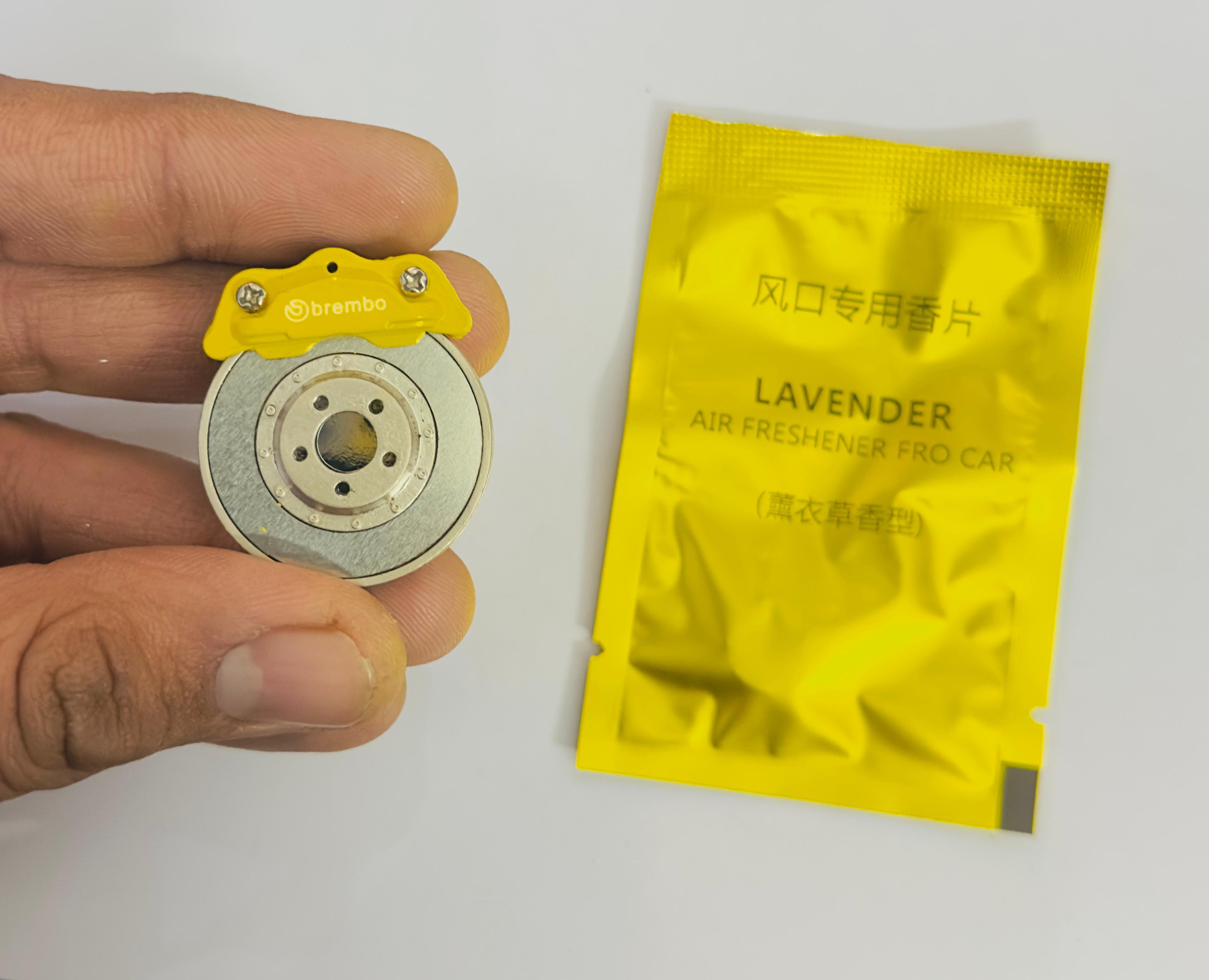 Yellow WHEEL DISC AC Vent Perfume ABS Body Car Design Organic Fragrance Air Freshener Perfume-1 Piece