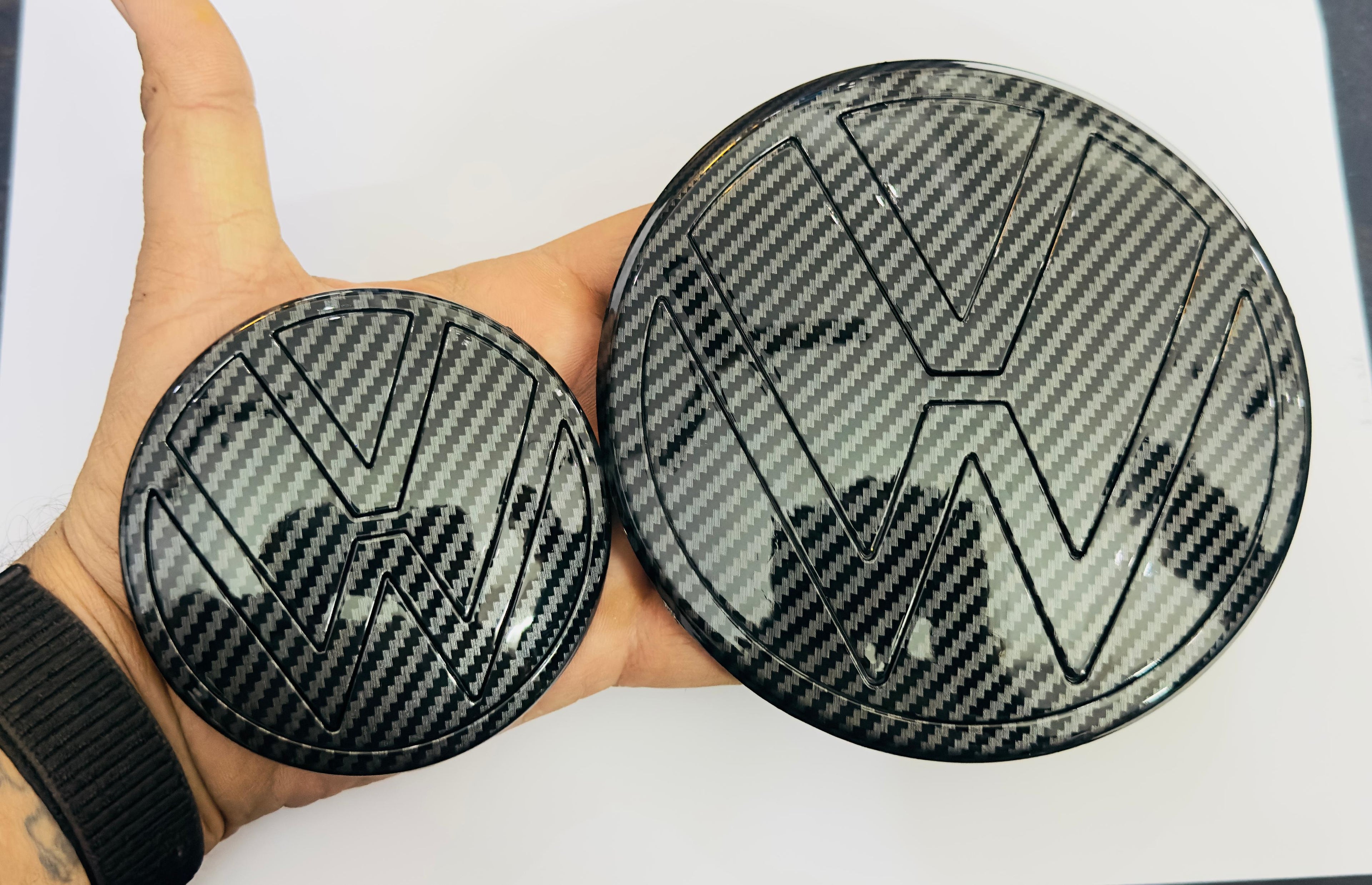 Front End Badge Carbon Emblem 3D Badge Auto Racing Sport Sticker for VW Virtus Grand Tourer Decal Versatile Logo for Cars
