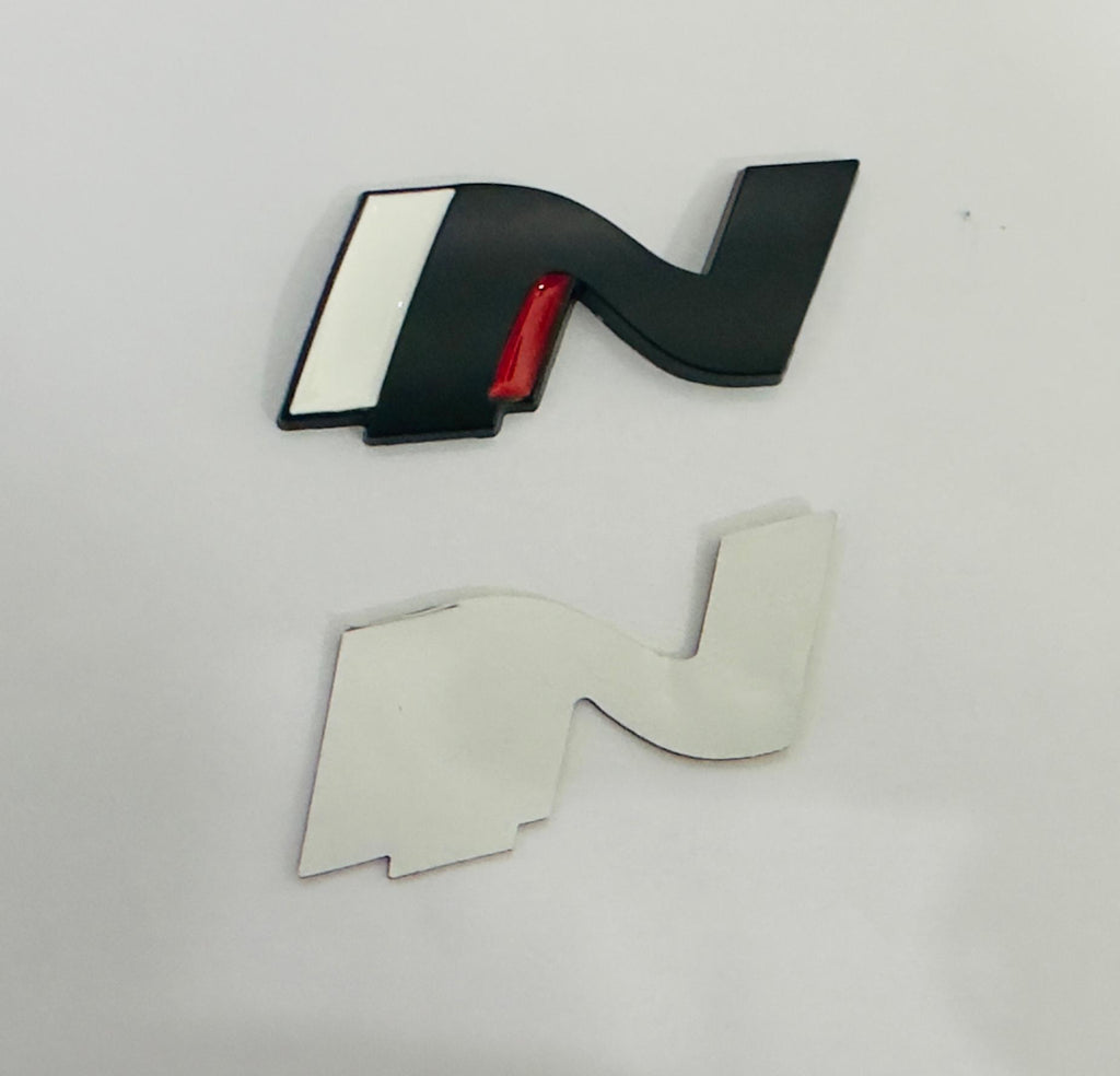 Rear N Line Logo 3cmx6cm Car Bike Metal Logo Car Emblem 3D Badge Auto Racing Sport Sticker Grand Tourer Decal Decorative Log.o