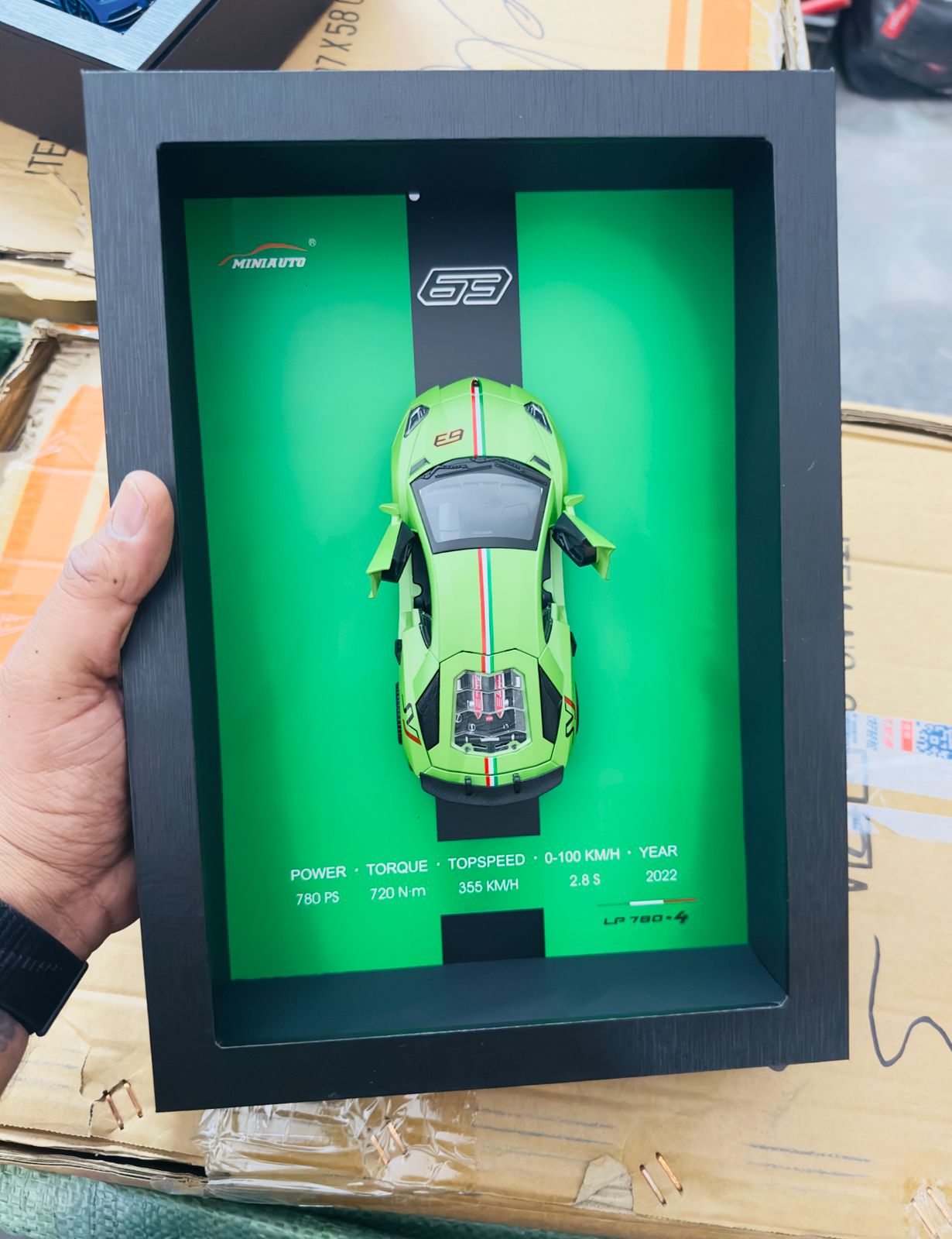 Green 3D Diecast Model Car Frame Diecast Metal Car Interactive Wall Decor with Openable Doors, Pull Back Display Car