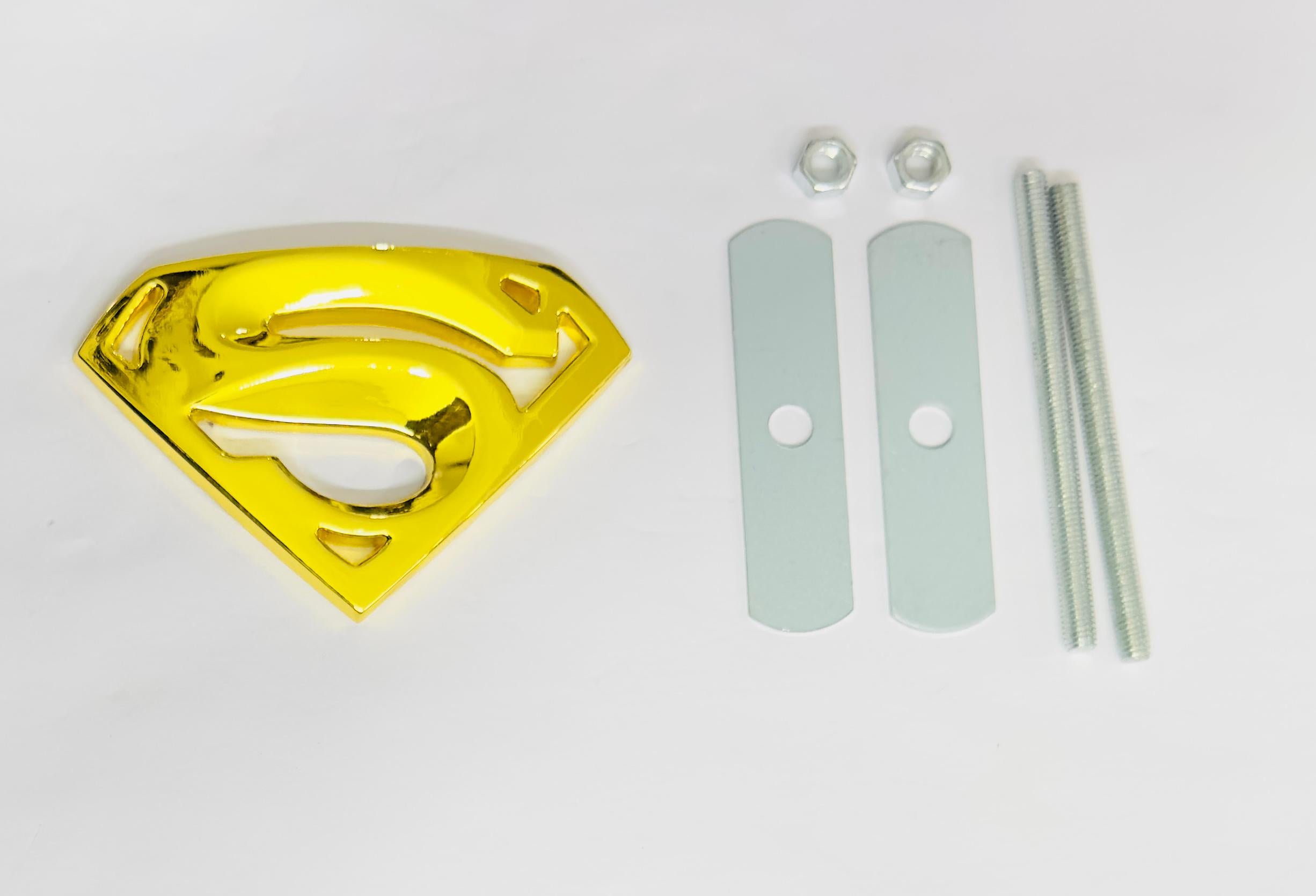 GOLDEN Superman 3D Grill Logo (5.5cmx8.2cm) Car Bike Laptop Attractive Superman Grill Sticker Car Emblem 3D Badge Auto Racing Sport Logo Grand Tourer Decal.