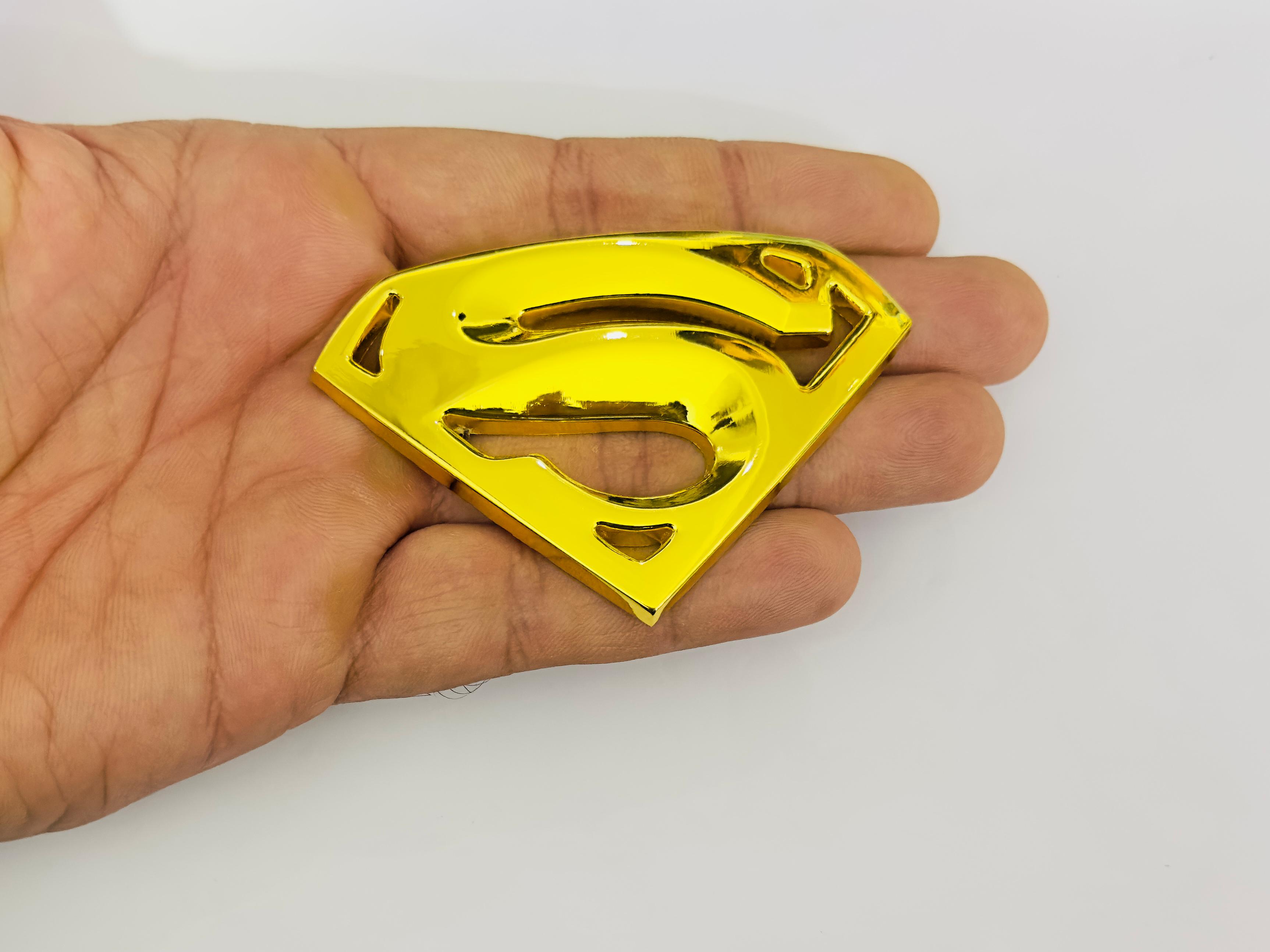 GOLDEN Superman 3D Logo (5.5cmx8.2cm) Car Bike Laptop Attractive Superman Sticker Car Emblem 3D Badge Auto Racing Sport Logo Grand Tourer Decal.