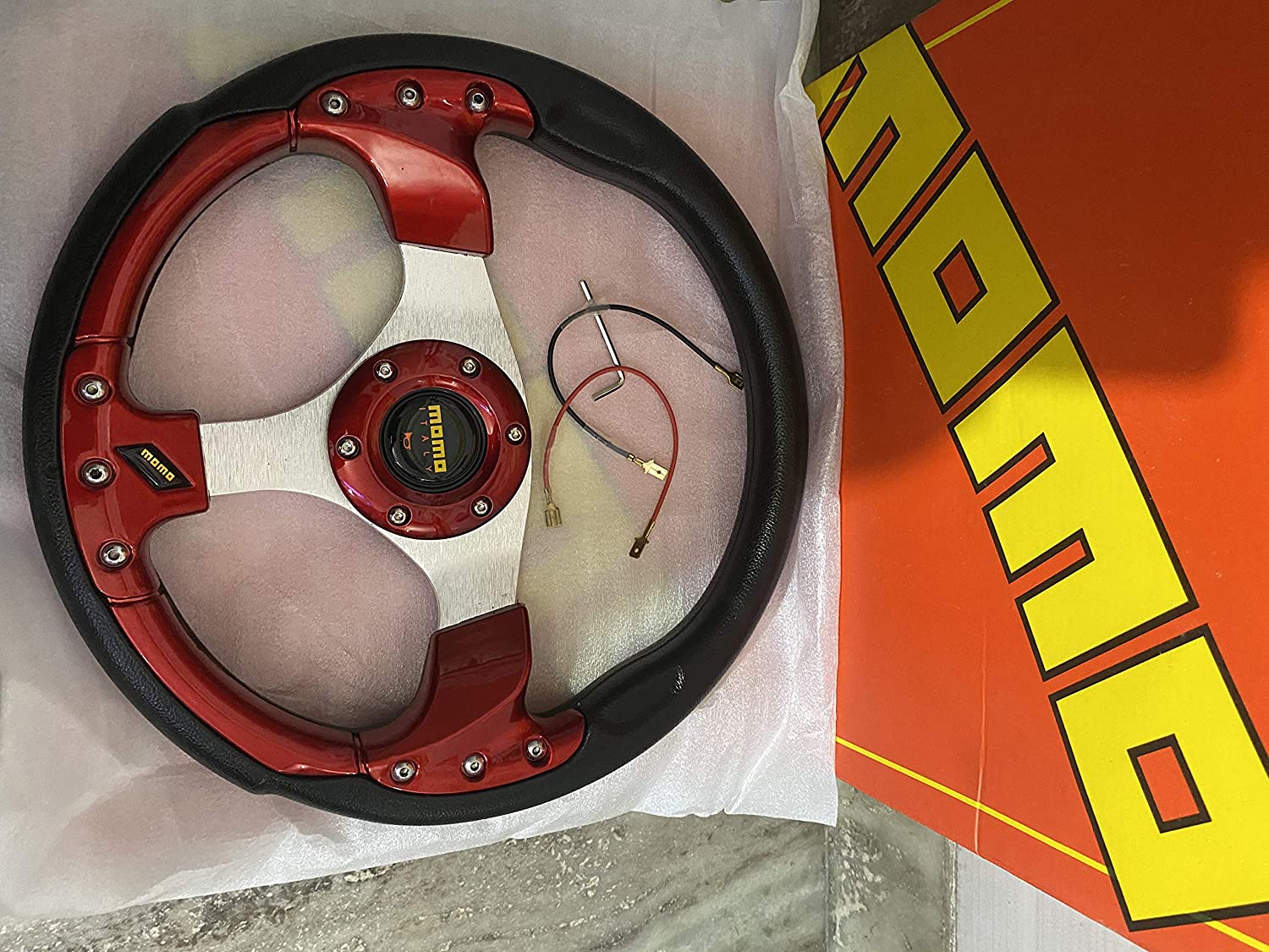 12INCH RED MOMO Universal Steering Wheel for Sports Car Look Rally Race Off Road with HUB BOSS KIT Free