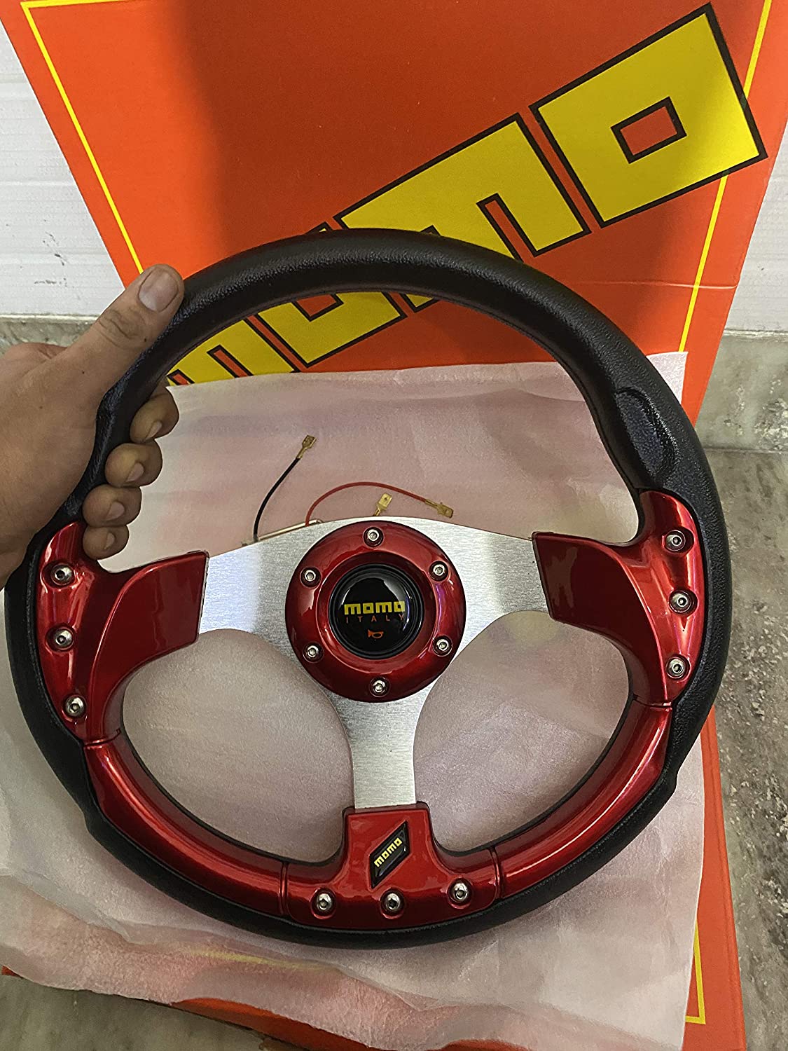 MOMO 12INCH Universal Steering Wheel for Sports Car Look Rally Race Off Road with HUB Free